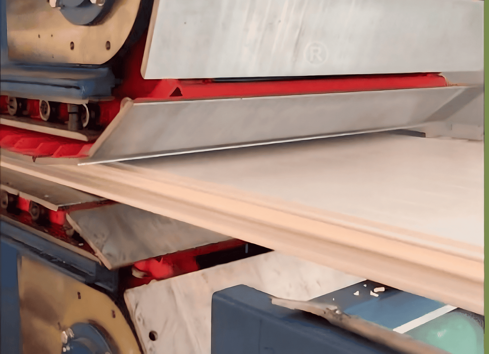 Crawler forming technology for consistent density in rock wool sandwich panels